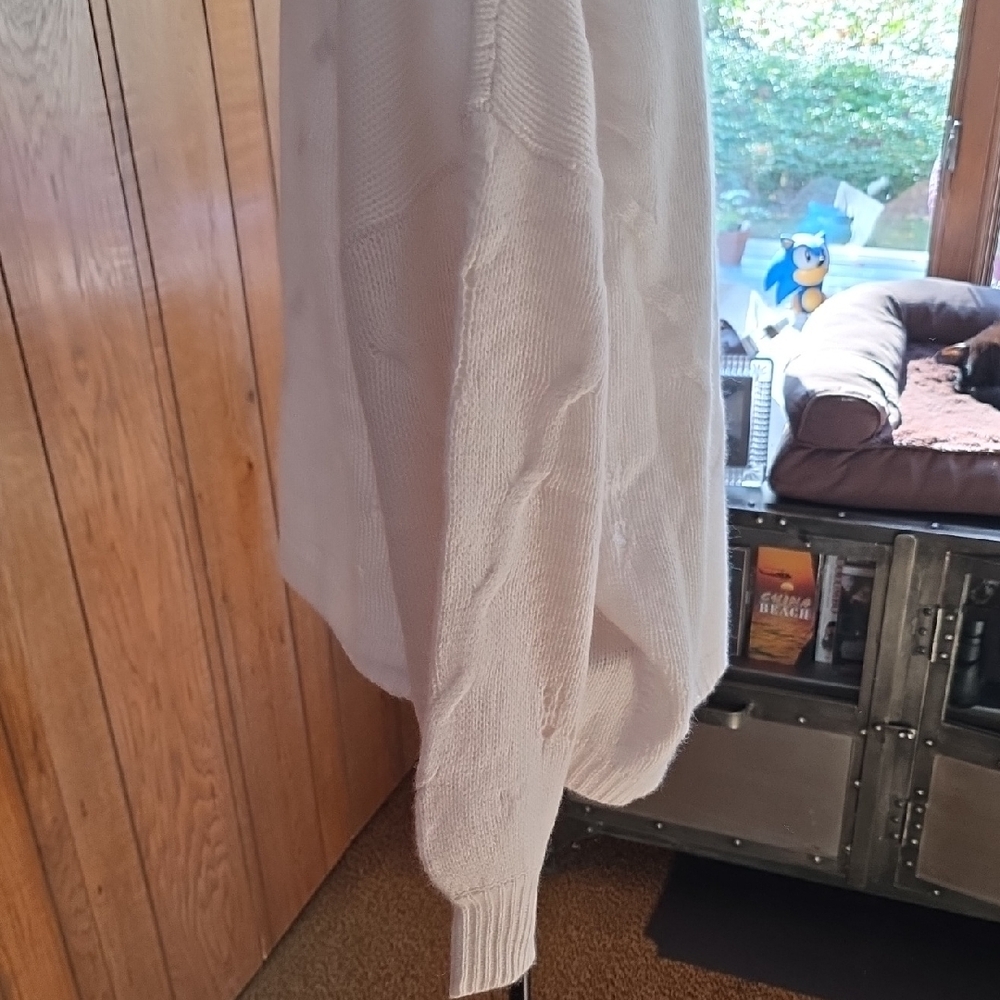 NWT 360 Cashmere cable knit sweater - Picture 7 of 8